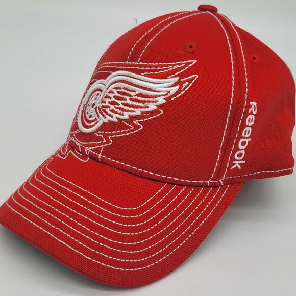 Detroit Red Wings Vintage NHL Reebok Center Ice Hat Fitted Small - Picture 2 of 5